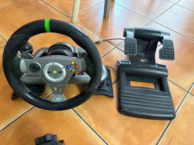 Volante Xbox 360 con Pedali