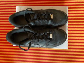 Nike Air Force 1 Negras Casi Nuevas