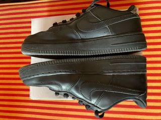 Nike Air Force 1 Negras Casi Nuevas
