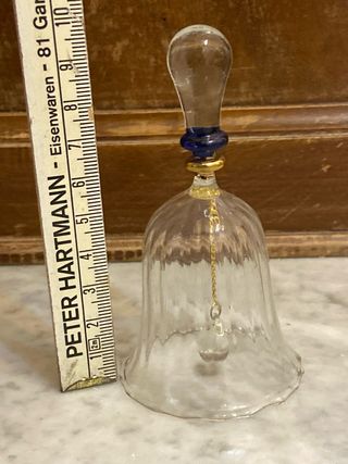 Campana in vetro con pendente