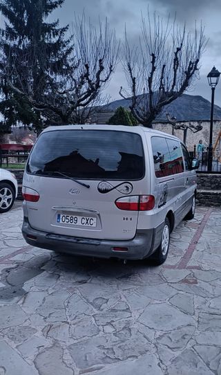 Hyundai H-1 64.000kms.