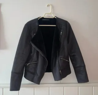 Chaqueta Stradivarius Negra Talla L