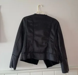 Chaqueta Stradivarius Negra Talla L