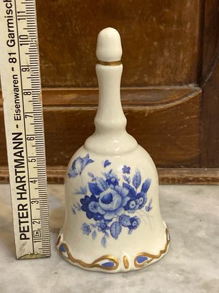 Campana in ceramica decorata