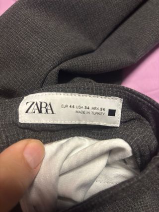 Pantalón de vestir gris oscuro