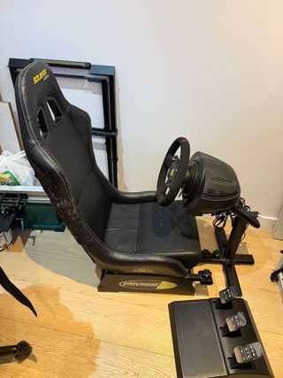 Asiento Playseat + Volante Thrustmaster 599XX EVO
