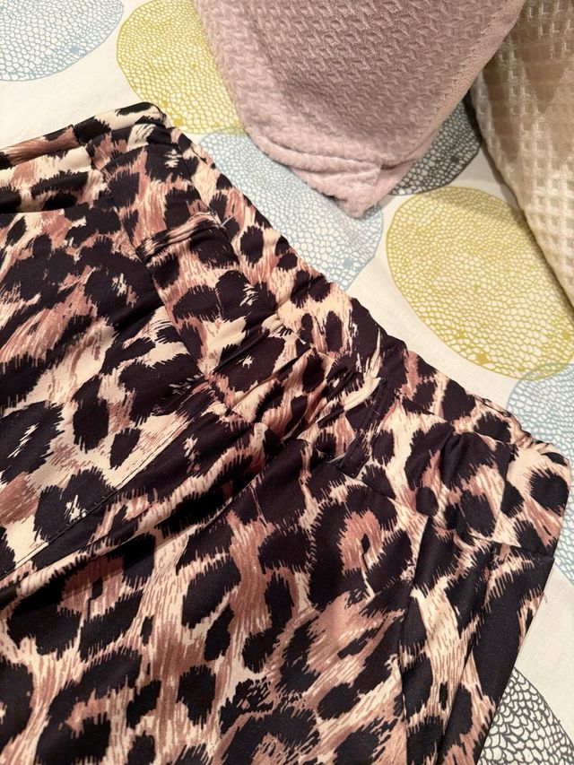 Pantalón estampado leopardo