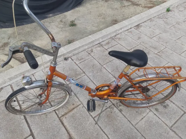 Bicicleta vintage para restaurar