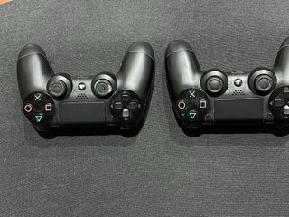 PS4 500GB + 2 Mandos + 8 Juegos