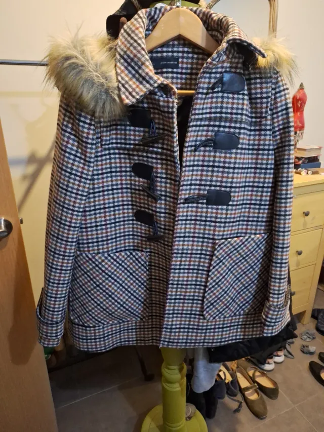 Abrigo corto cuadros mujer