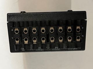 Conmutador de Altavoces QED