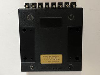 Conmutador de Altavoces QED