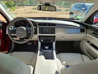 Jaguar XF 2016