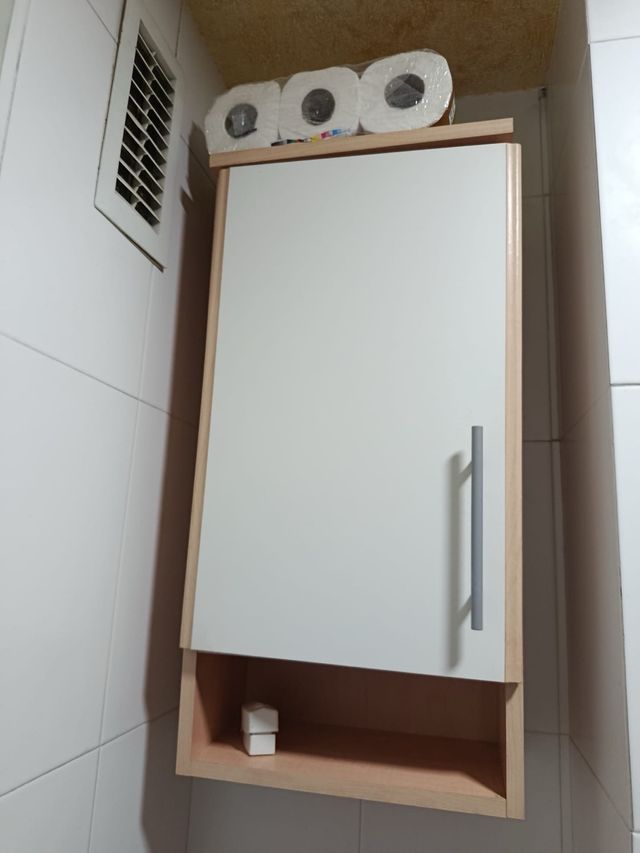 Mueble de baño de madera