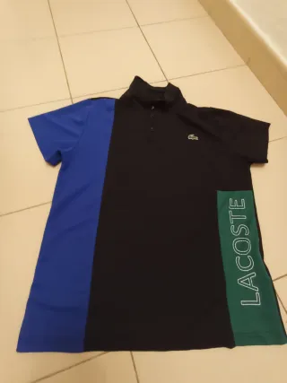 Polo Lacoste Negro y Azul