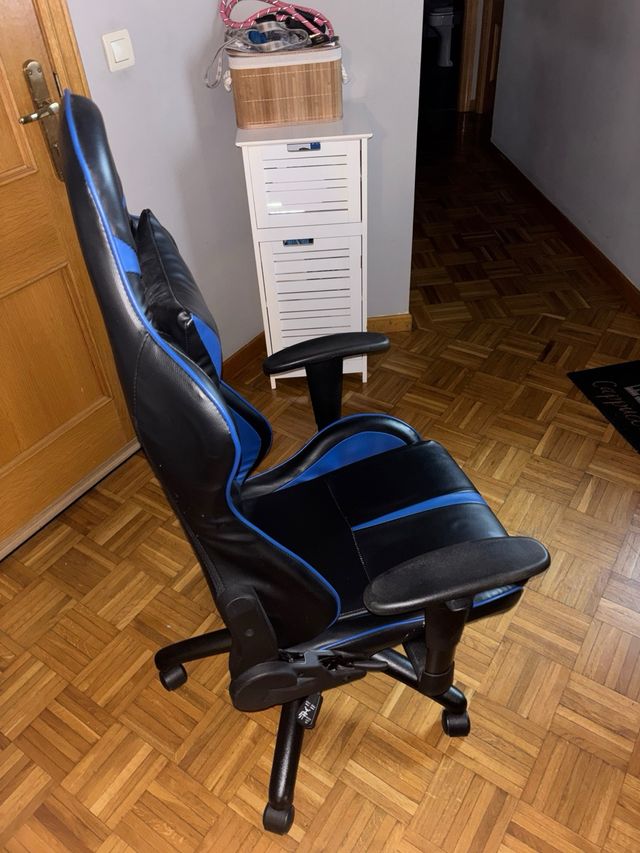 Silla Gamer Negra y Azul