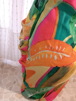 Vestido Zara corto estampado tropical.