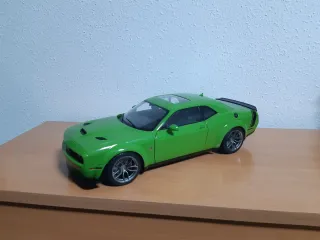 Solido Dodge Challenger 1:18