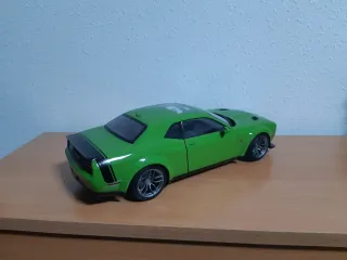 Solido Dodge Challenger 1:18