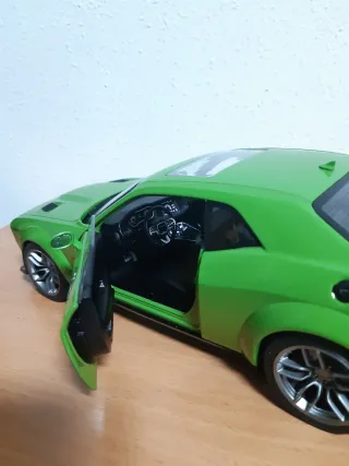 Solido Dodge Challenger 1:18