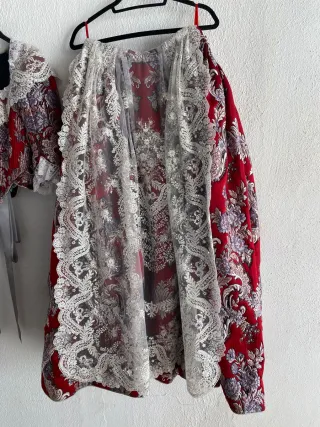 Traje de Fallera Rojo y Plateado