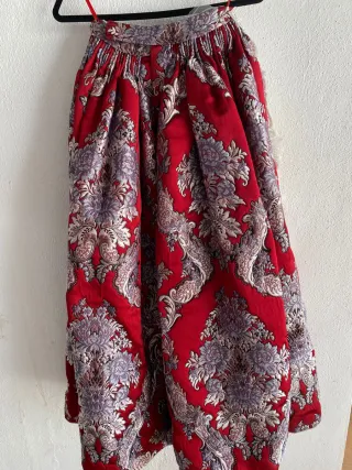 Traje de Fallera Rojo y Plateado