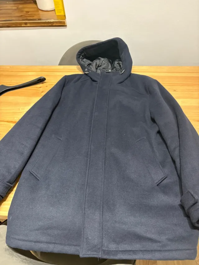 Abrigo 3/4 con capucha lana y poliéster