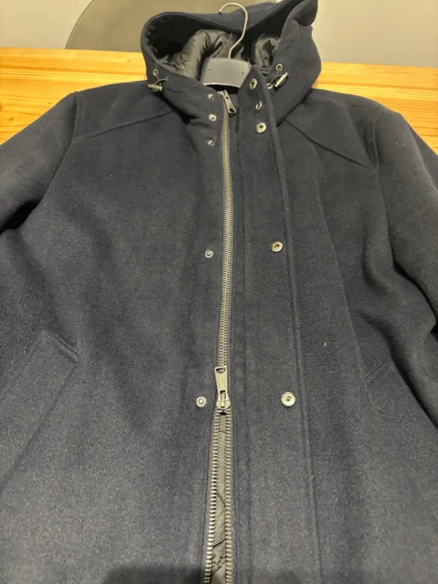 Abrigo 3/4 con capucha lana y poliéster