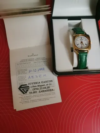 Reloj Radiant Mujer Dorado y Verde