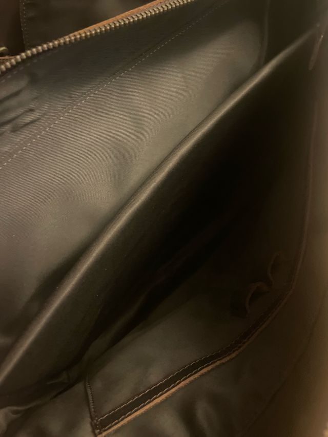 Bolso maletín de piel marrón