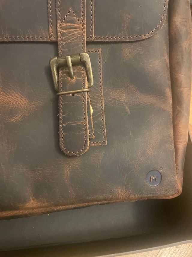 Bolso maletín de piel marrón