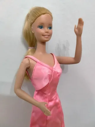 Barbie Pink and Pretty con abito Superstar