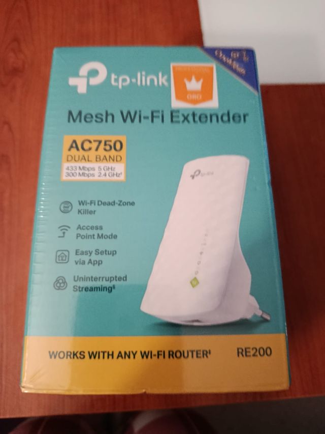TP-Link AC750 Mesh Wi-Fi Extender RE200