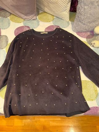 Jersey negro con perlas