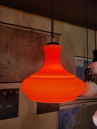 Lampada a sospensione anni '60 opalino arancione