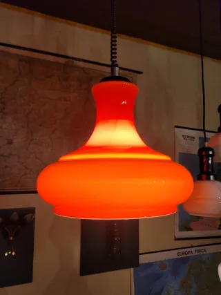 Lampada a sospensione anni '60 opalino arancione