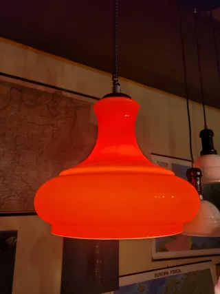 Lampada a sospensione anni '60 opalino arancione