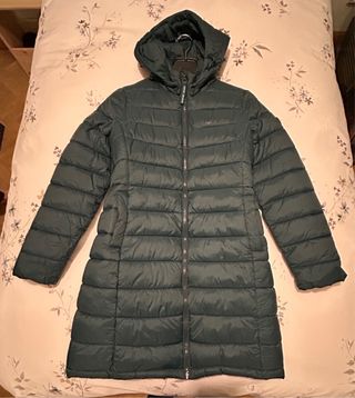 Abrigo largo verde de Pepe Jeans. Talla S