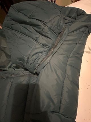 Abrigo largo verde de Pepe Jeans. Talla S