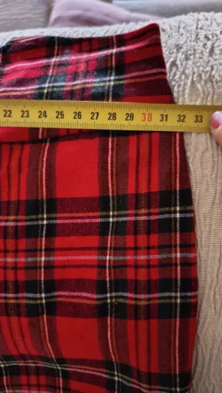 Pantalón cuadros rojo pitillo