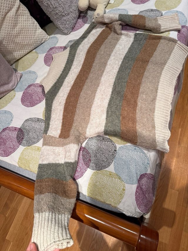 Jersey de rayas beige y marrón