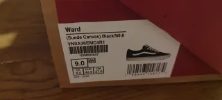 Zapatillas Vans Negras y Blancas