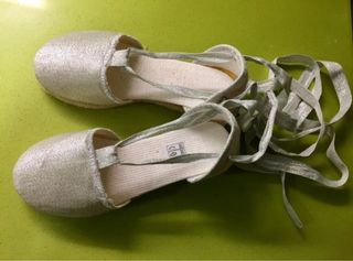 Cuña niña esparto fallera plateada - talla 28