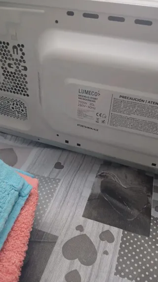 Microondas Lumeco 700W 20L Nuevo