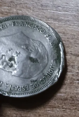 Moneda 25 pts con error