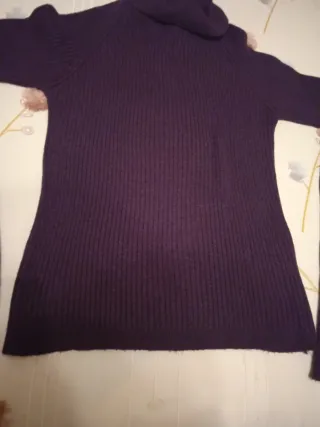 Jersey Pull&Bear cuello alto morado