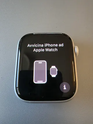 Apple Watch Series 8 45mm GPS + 5 cinturini