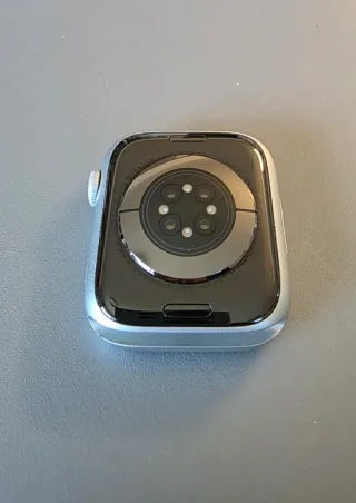 Apple Watch Series 8 45mm GPS + 5 cinturini