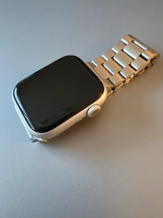 Apple Watch Series 8 45mm GPS + 5 cinturini