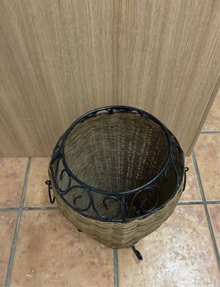 Paragüero ratan y forja . decoración rústica